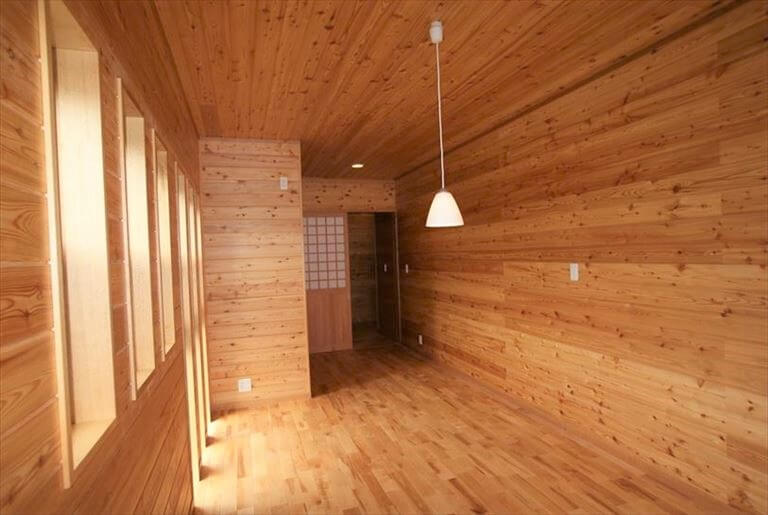 天竜杉の薫る家